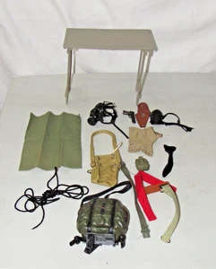 G I Joe 21st Century Toys lotto 15 pezzi tavolo pieghevole, fazzoletto e accessori - Foto 1 di 1