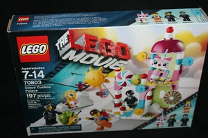The LEGO Movie CLOUD CUCKOO PALACE 197 pcs 4 MINIFIGURES Unikitty Emmett # 70803 - Picture 1 of 4