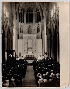 Foto Clase de graduado de la Universidad George Washington dirigida por el obispo Freeman - Imagen 1 de 2