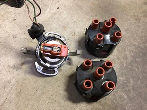 Used Bosch Distributor For VW Golf Jetta Passat Scirocco 1986-1993 1.8/2.0 16V - Picture 1 of 5