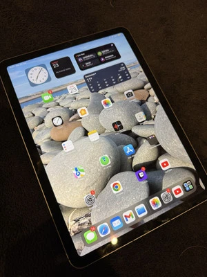 Apple iPad Air 4th Gen 2020 64GB, WiFi+4G, Space Grey - Image 1 of 4