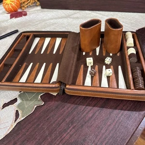 Vintage Reise Magnet Kunstleder Backgammon Mini Spiel Set Etui Reißverschluss - Bild 1 von 7