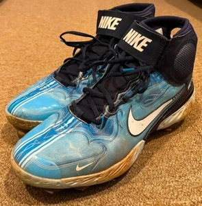 Salvador Perez MLB Holo Game Used Cleats 2022 Kansas City Royals - Bild 1 von 18