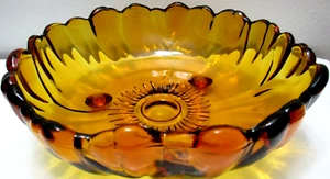 Vintage Indiana Glass Bowl Gold Petal Sunflower Amber 11" D Heavy - Picture 1 of 6