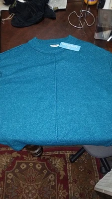 ZENANA Outfitters Prendas para el torso Mujer Suéter Pequeño Gran Tamaño Cuadrado Verde Hombro Caído Foto 1 de 2