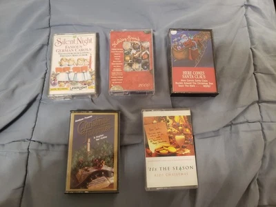 Christmas Cassette Tapes Lot of 5 Here Comes Santa Claus, Christmas Favorites.. - Image 1 of 4
