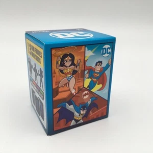 Juguete de comida para niños Wendy's DC HEROES 2023 #3 púrpura Wonder Woman Cyborg The Cheetah - Imagen 1 de 7
