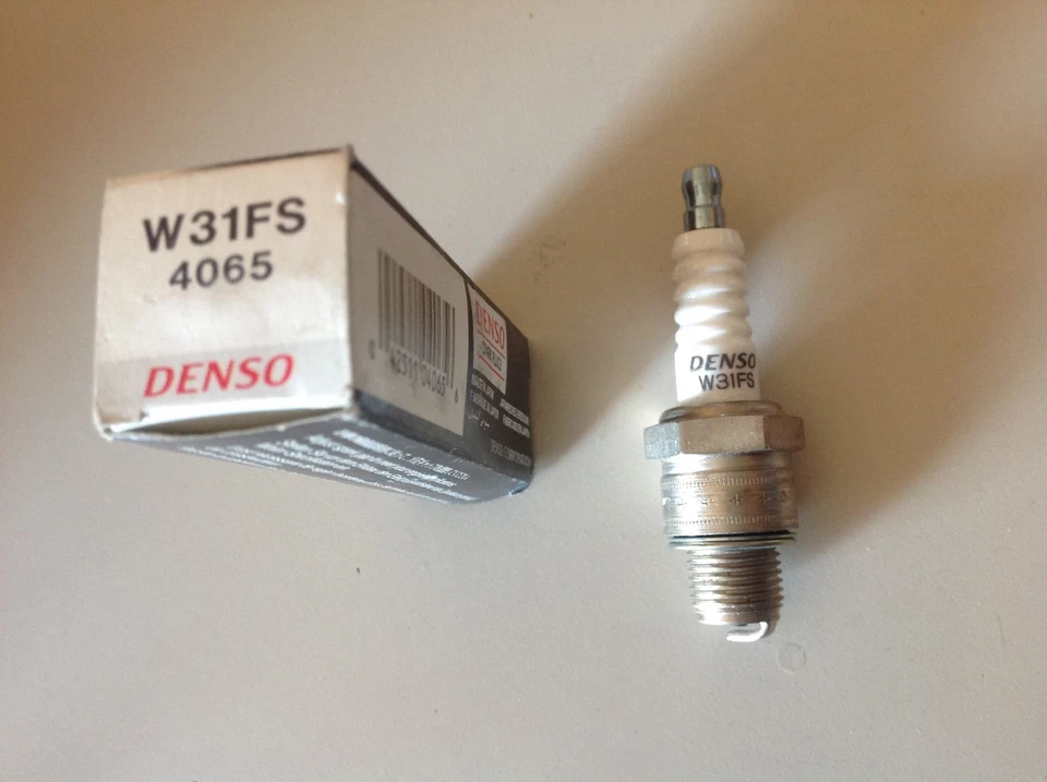 BUJÍA NUEVA DENSO W31FS 4065 1/2" ALCANCE  Foto 1 de 1