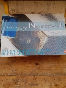 Set 2 Tazzine Illy Collection "International Flight", 2002 by Norman Jeane - Foto 1 di 2