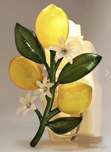 Bath And Body Works Wallflower Plug-in Zitronen auf Ast leuchten - Duftkontrolle - Bild 1 von 1