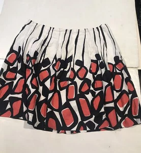 Talbots Skirt Size 16 Petite White Black Red Shapes Knee 4632 - Picture 1 of 9