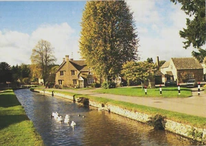 Lower Slaughter, Gloucestershire Unposted Postcards 9a - Picture 1 of 2