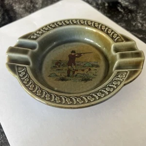 CENICERO DE COLECCIÓN IRLANDÉS WADE ARMAGH ZORRO ESCENA DE CAZA PORCELANA IRLANDESA - Imagen 1 de 5