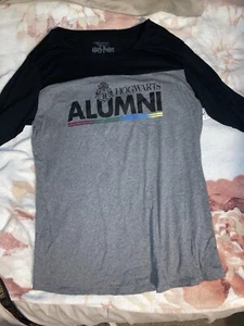 Hogwarts Alumni Shirt XL Universal Studios - Picture 1 of 1
