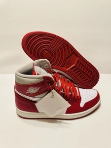 Air Jordan 1 Retro Hi OG Varsity Red Women's Size 10.5 - Picture 1 of 5