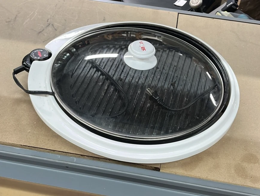 Parrilla y plancha eléctrica para interiores Salton con tapa de vidrio a3 bv Foto 1 de 1