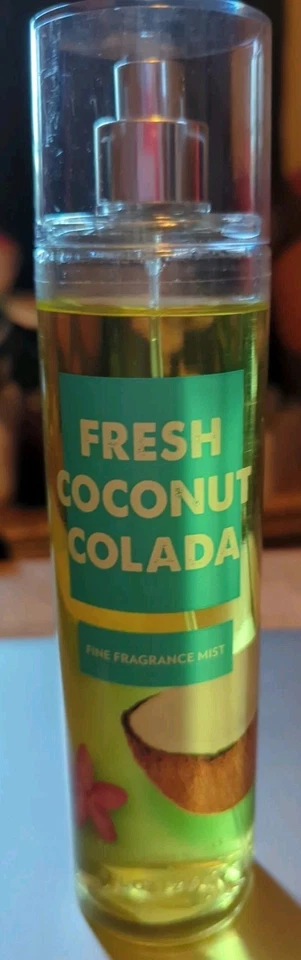 Bruma de fragancia fina Bath & Body Works FRESH COCO COLADA para mujer 8 oz ver detalles Foto 1 de 2