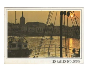 Vintage Post Card - Les Sables-d'Olonne - France - Picture 1 of 2