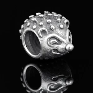 925 Sterling Silver Hedgehog Charm Bracelet Bead - Animal Gift for Her - Picture 1 of 2