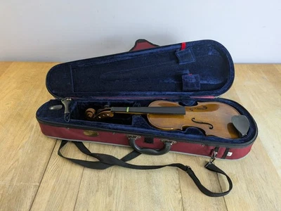 Stentor Student 2 Violin 1/2 Case (Needs Tlc) - Image 1 of 4