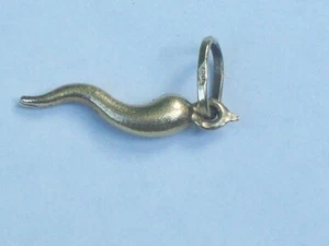 18k GOLD Cornicello Italian HORN Good Luck Charm or Pendant .7 gm - Picture 1 of 2