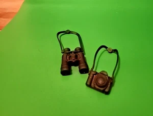 BARBIE & KEN DOLL ACCESSORY SET, BINOCUARS & CAMERA - Picture 1 of 7