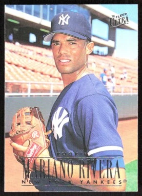 1995 8160C FLEER ULTRA Sandy Alomar Jr. Cleveland Indians #105 - Image 1 of 2