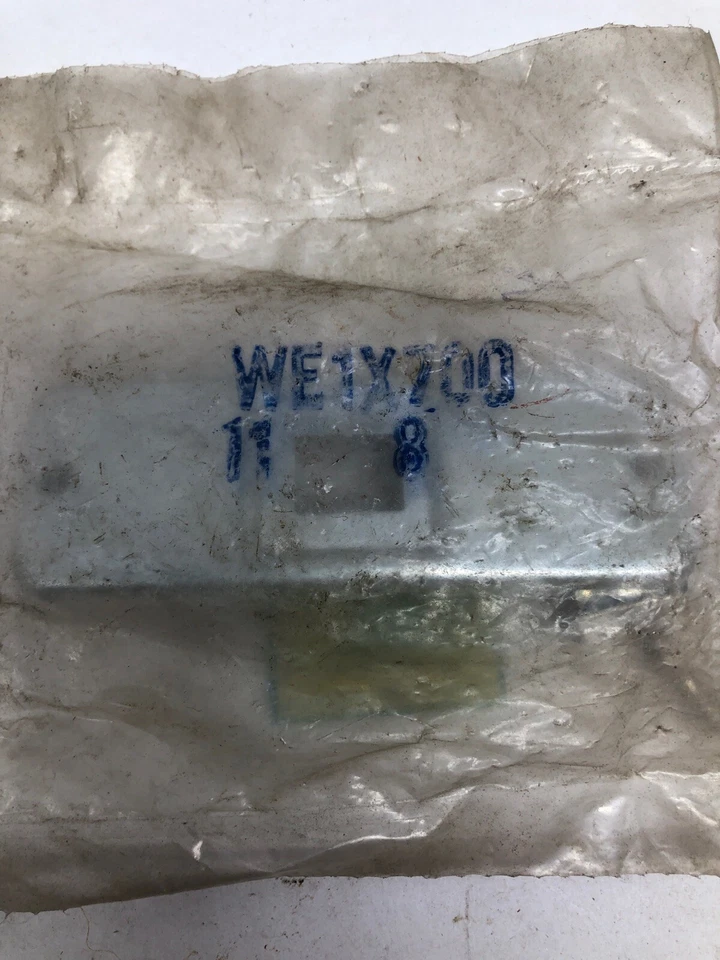 General Electric (GE) WE1X700 Latch - Image 1 of 1