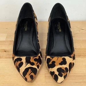 Zapatos de salón Coach con estampado de leopardo talla 6 - Imagen 1 de 9