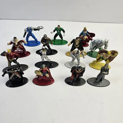 Lote 15 Juguetes Jada DC Harry Potter Marvel Nano Figuras de Metal Mini-Figuras DieCast Foto 1 de 4