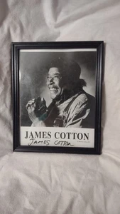 Foto autografata 8x10 in bianco e nero di James Cotton  - Foto 1 di 2