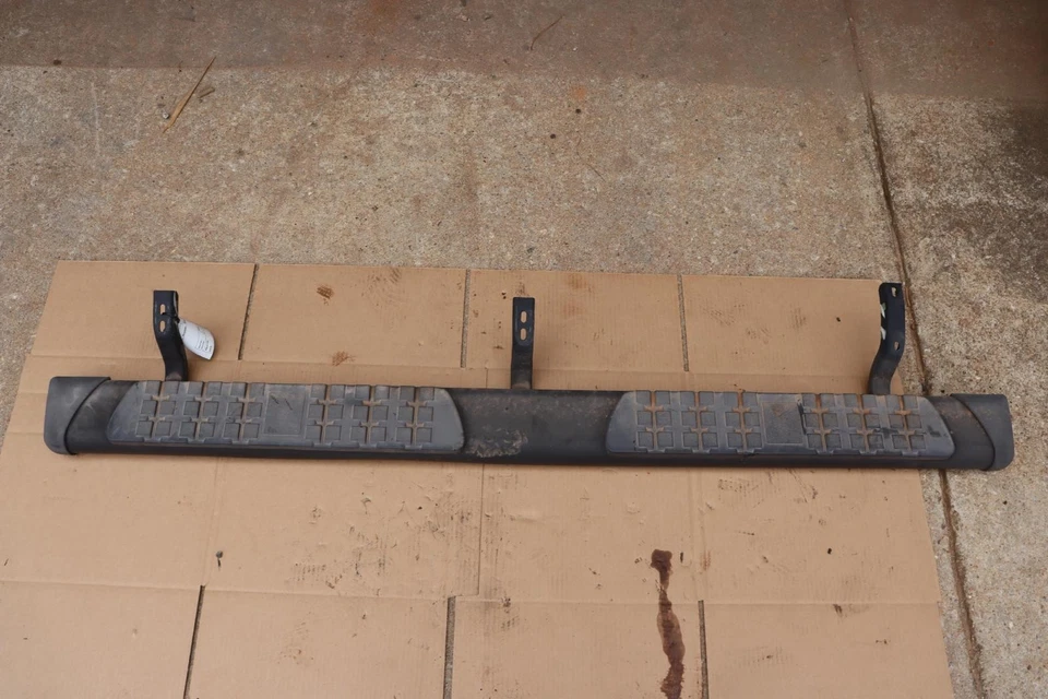 Toyota 4runner 2010-2023 lado del pasajero derecho estribo placa de escalón OEM Foto 1 de 4