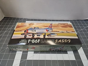 FIJIMI SCALE U/A "F-86F SABRE" AIR CRAFT J.a.s.d.f Rockwell 1/72 OB komplett  - Bild 1 von 8