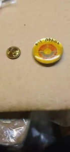 Vintage 1984 Original Def Leppard Pyromania Emaille Pin mit Verschluss Messing - Bild 1 von 1