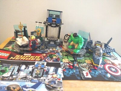 Avengers 2012 LEGO Set 6668 Complete With Instructions And Comics  - Image 1 of 4