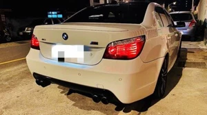Painted BMW 04-10 E60 Sedan 5-series M5 type trunk spoiler - Picture 1 of 3