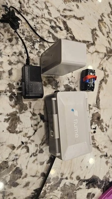 Monitor de agua inteligente para el hogar Flume 2 y detector de fugas Foto 1 de 4