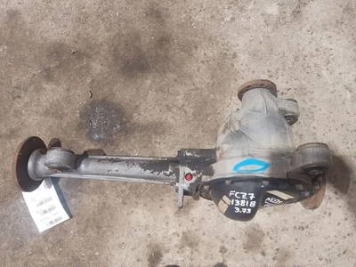 3.73 Ratio Front Carrier Axle from 2004 Lincoln Navigator 12358457 - Imagem 1 de 4