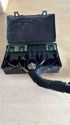 Scatola fusibili Peugeot 307 Break 3E 97086100 96322294 2.00 Diesel 21512377 - Immagine 1 di 3