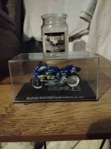Vintage Rare Suzuki RGV500 2000 Racing Motorcycle Kenny Roberts Jr 1:24 Scale - Picture 1 of 4