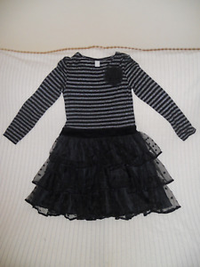 Girls TU Black/Silver Dress Size 9 years Comfortable + Lined Skirt VGC
