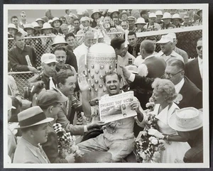 1955 Bob Sweikert Indianapolis Indy 500 Official IMS IndyCar 8x10 Photograph - Picture 1 of 2