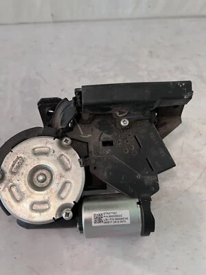 2018 BUICK  ENCLAVE  REAR TAILGATE LATCH LOCK W/ MOTOR OEM 5920330AC Foto 1 de 4