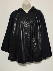 Simply Vera Vera Wang schwarze Regenjacke/ Poncho/ mit Kapuze und Taschen Gr. S/M - Bild 1 von 14