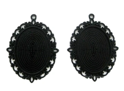 2 COLGANTES CAMAFEO Emo Goth NEGRO Metálico VERSALLES 40mm x 30mm Ajustes de Marcos Foto 1 de 3