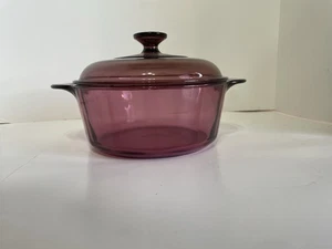 Corning Vision Ware 2 Quart runder Kochtopf Preiselbeere bedeckt Schale Deckel Griffe 1156 - Bild 1 von 9