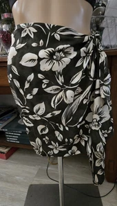 Express Compagnie International braun und elfenbeinfarben Blumen Sarong Rock. S. Neu mit Etikett - Bild 1 von 6