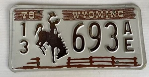 WYOMING 1978 License Plate 13 693 AE Bucking Bronco Vintage New Old Stock - Picture 1 of 2