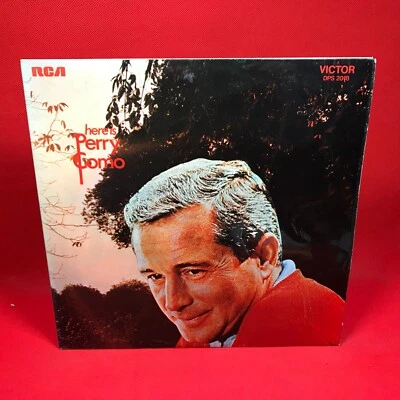 Here Is Perry Como 1971 UK Double vinyl LP  Magic Moments  Catch A Falling Star - Image 1 of 4