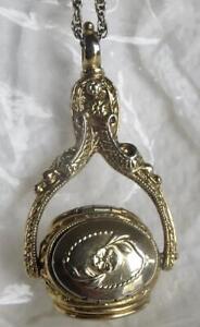 Vintage 3 Sided Flower Spinner Locket 1928 Goldtone Pendant Necklace 30 in Chain
